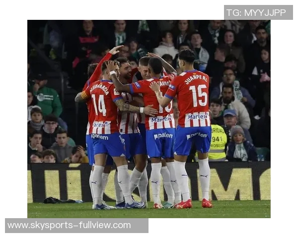 西甲精彩对决那不勒斯3-0战胜曼联神扑瞬间引发全场狂欢战术解析