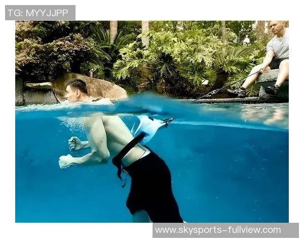 足球场上的巨人传奇他是中国足球的姚明