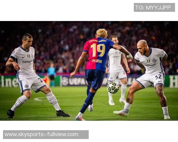 巴萨与国米友谊赛激战三球神扑瞬间点燃全场热情赛后精彩点评